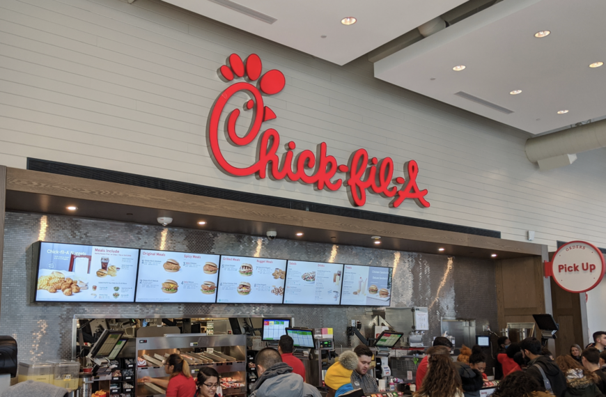 A Chick-fil-A Location Is Offering Free Ice Cream to Families Who Agree to Put Their Phones Away During Their Meal, as Part of an Effort to Encourage More Face-to-Face Time and Less Screen Use at the Table