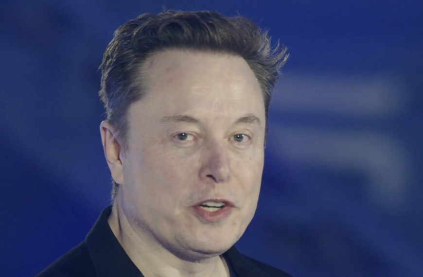 "I Just Wanna Live Long Enough to See the Mass Driver on the Moon," Elon Musk Says He Wants to Build an A.I. Satellite Factory on the Moon