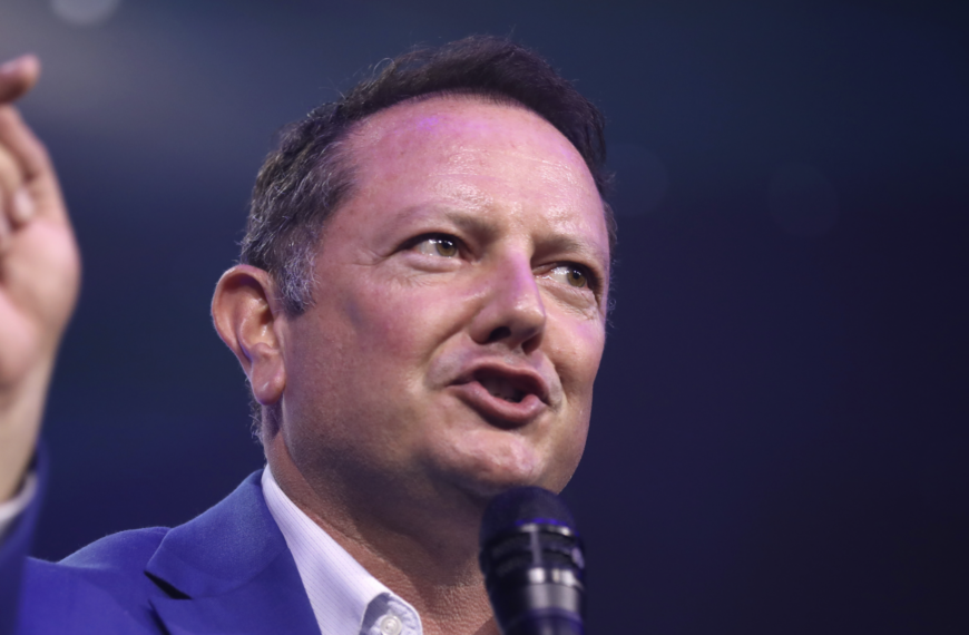 Rep. Eric Burlison Claims There Exists a UFO Craft “Too Big to Move” That May Be Included in Upcoming UFO Files