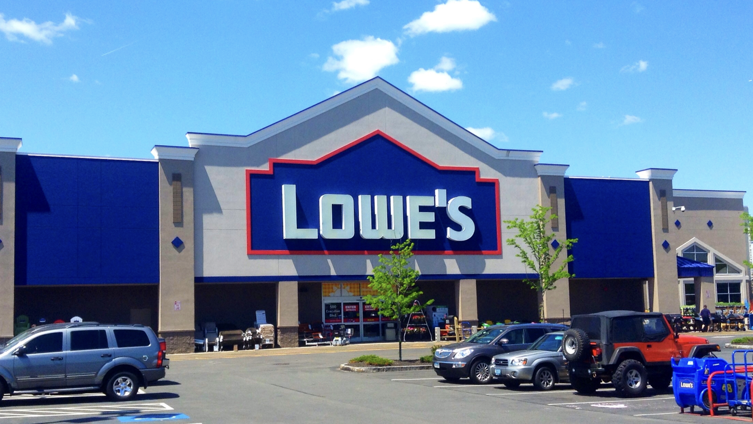 Lowe’s CEO Says Skilled Trades ‘Critical to the Future’ as Company Pledges $250 Million to Train Skilled Tradespeople