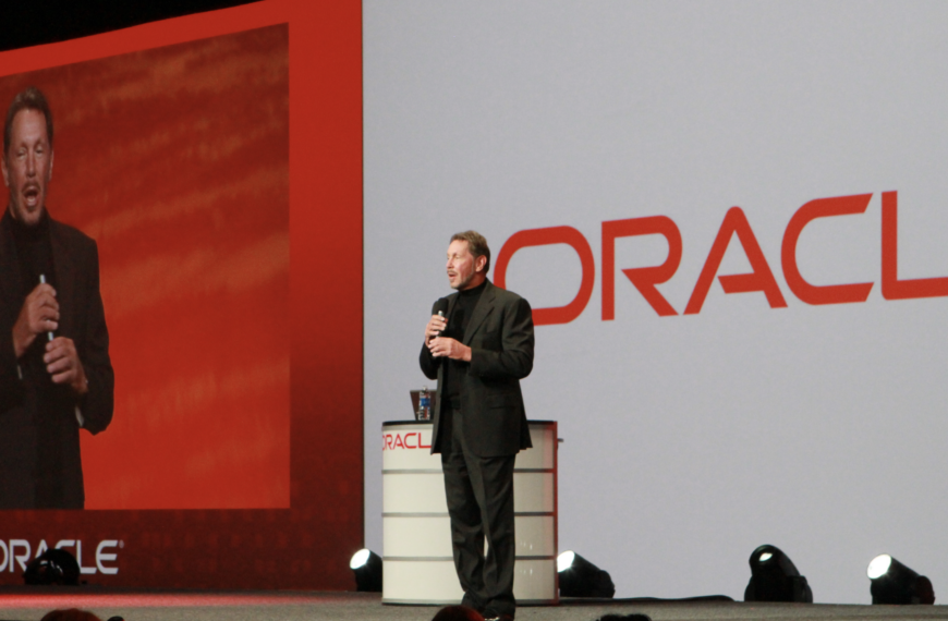 Oracle Lays Off 30,000 Workers While Filing for Over 3,500 H-1B Visas at the Same Time