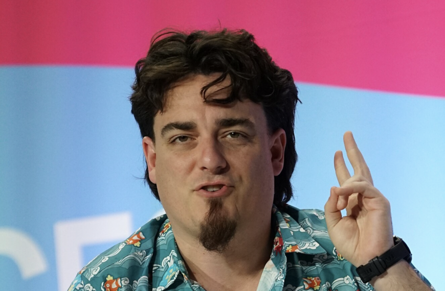 "Smart TVs should be illegal, I am only half-joking," Billionaire CEO Palmer Luckey Says Citing National Security Risks from Automatic Screen Capture
