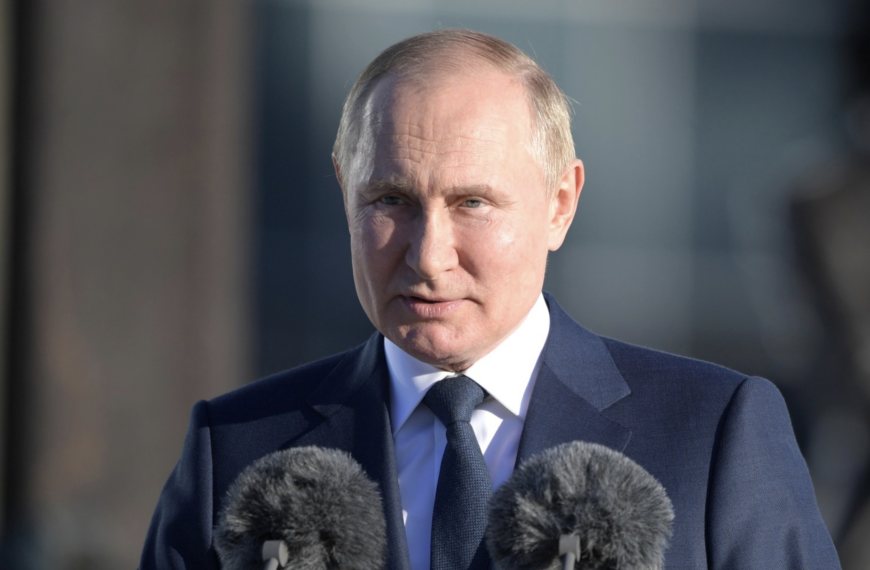 Russia Plans Nearly $9 Billion Lunar Program With Goal of ‘Sovereign Territories’ on Moon, Academy Says