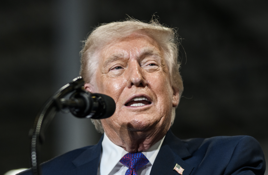 “Next Step, Mars!” Trump Says Mars Is Next After Congratulating Crew of Artemis II After Their Trip Around the Moon