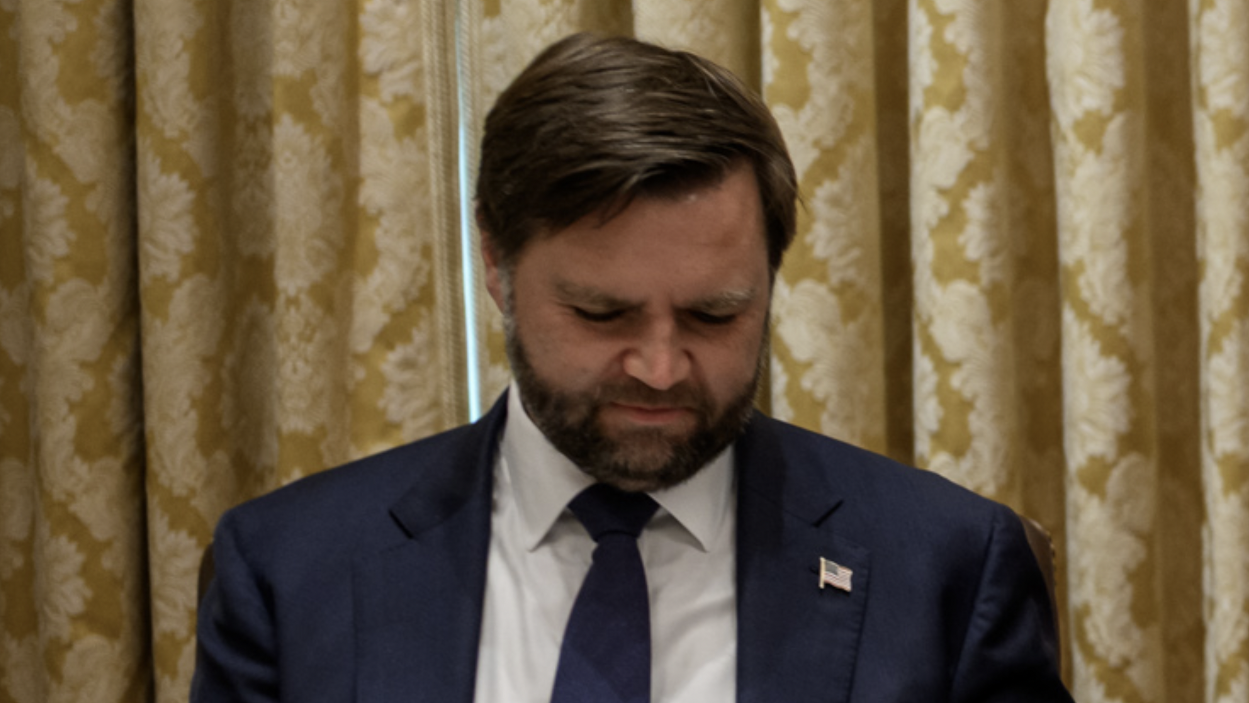 Trump Questions If JD Vance "Has What It Takes," While His VP Scrolls Through His Phone in Meetings and Picks Fights Online